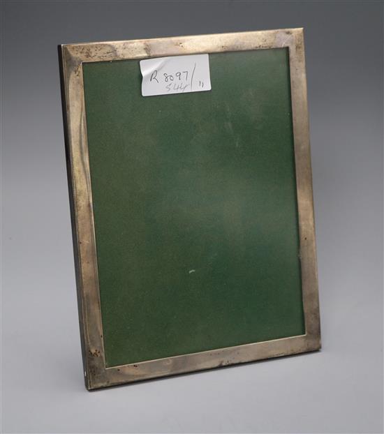 A modern silver mounted rectangular photograph frame, 23cm.